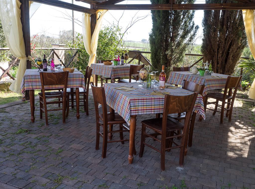 B&B Corte Degli Struzzi Pescia Romana Eksteriør bilde