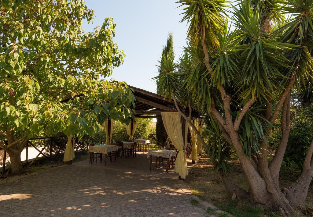 B&B Corte Degli Struzzi Pescia Romana Eksteriør bilde